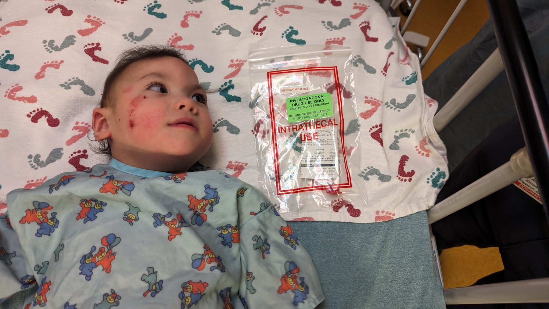 Leo beside a dose of leosen, labelled for intrathecal use